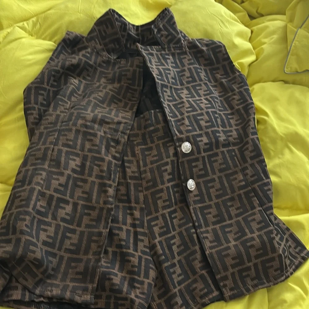 Fendi Brown and Black Monogram vest and sneakers jacket was made from a jacket - Picture 2 of 6